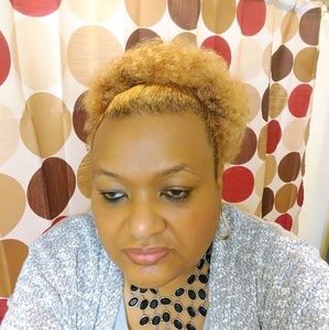 Meet your Posher, Regina easter